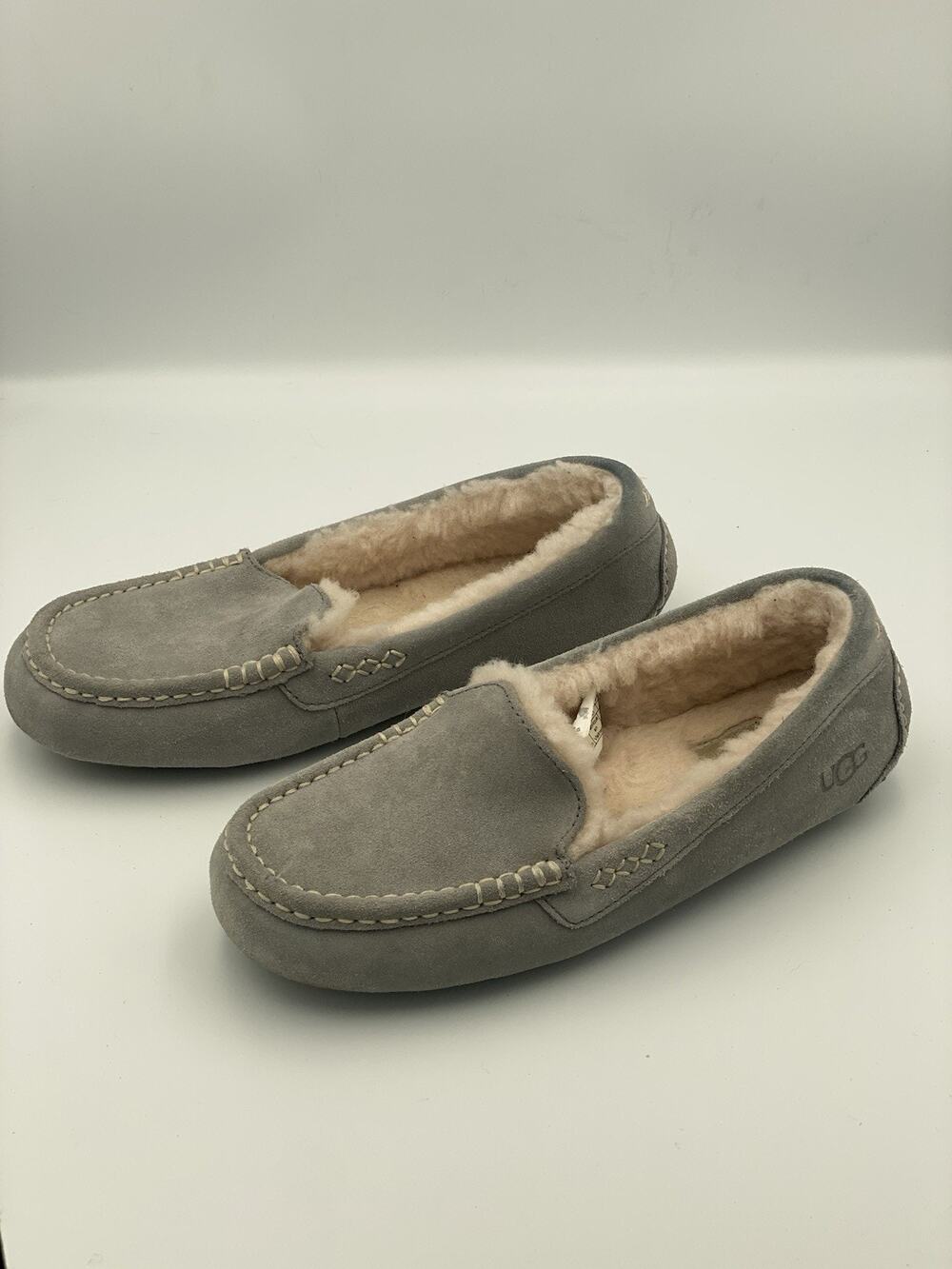 UGG Men's Gray Suede Shearling Lined Loafer Slippers US 10 EU 41 Slip-On